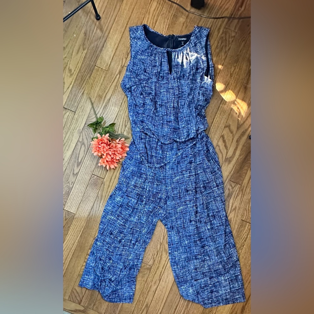 Navy and White Blue Sleeveless Crop Jump Suit with Wide Flowy Pant Legs Size 1X
